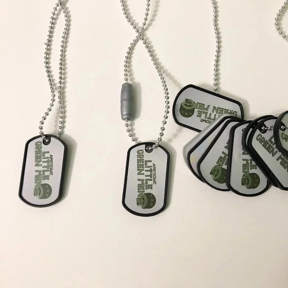 MGA Entertainment Mix Lot of 16 Awesome Little  Green Men Figure Toys Dog Tags - Picture 16 of 16